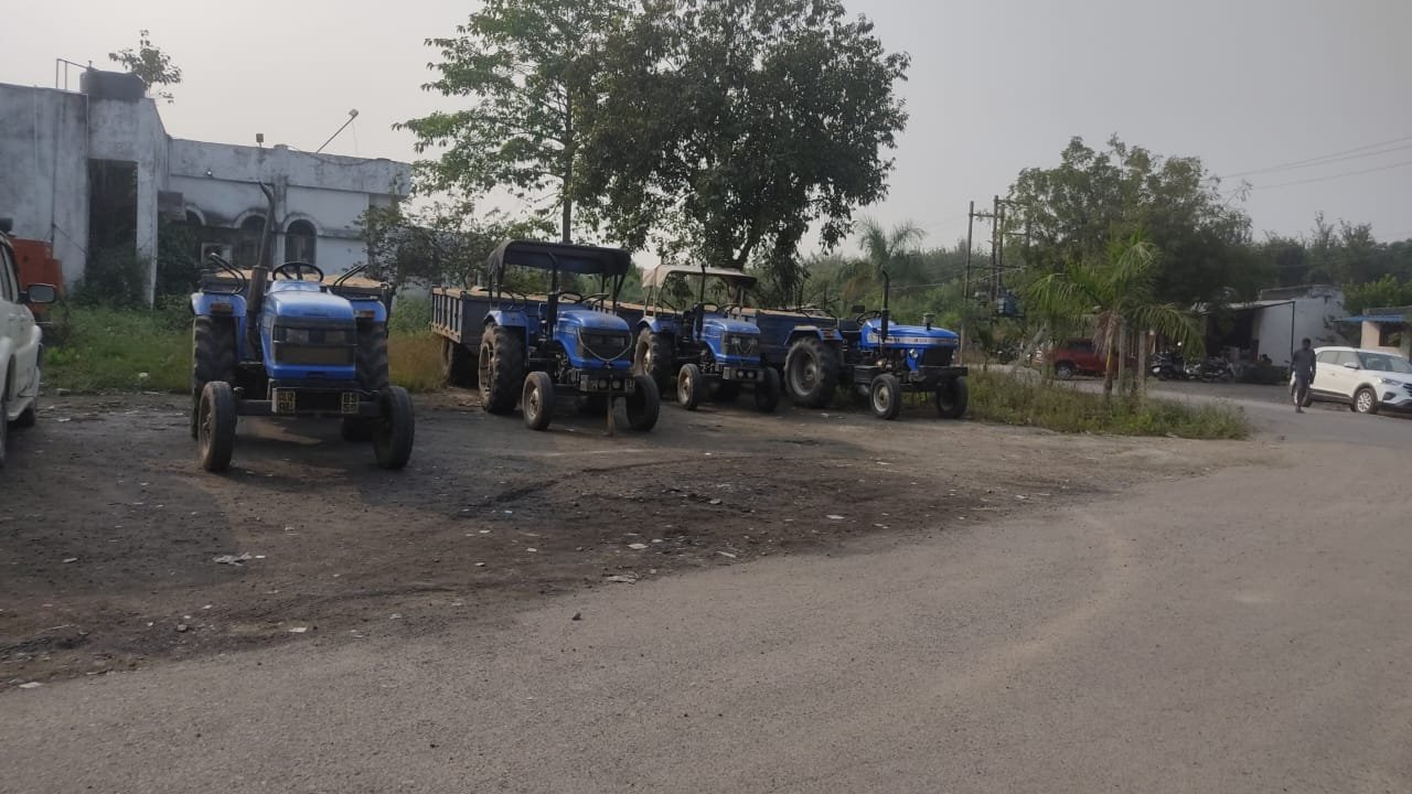 Janjgir News : अवैध परिवहन एवं उत्खनन करते पाये जाने पर 11 वाहन जब्त...