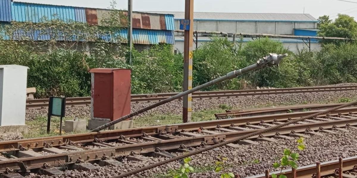 Raipur News: Shalimar Express coaches