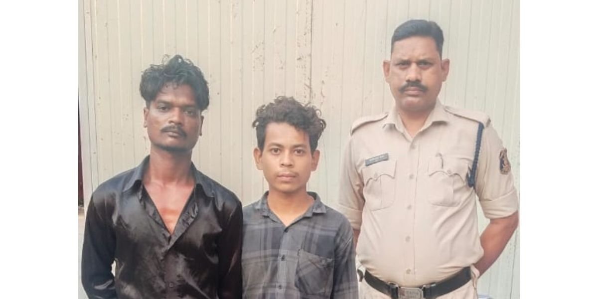 ताला तोड़कर