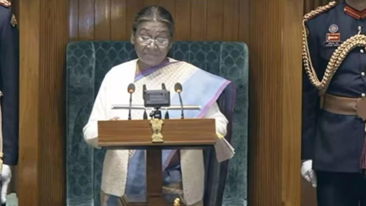 संसद के दोनों सदनों में आज राष्ट्रपति द्रौपदी मुर्मु के अभिभाषण पर धन्यवाद प्रस्ताव पर चर्चा हुई