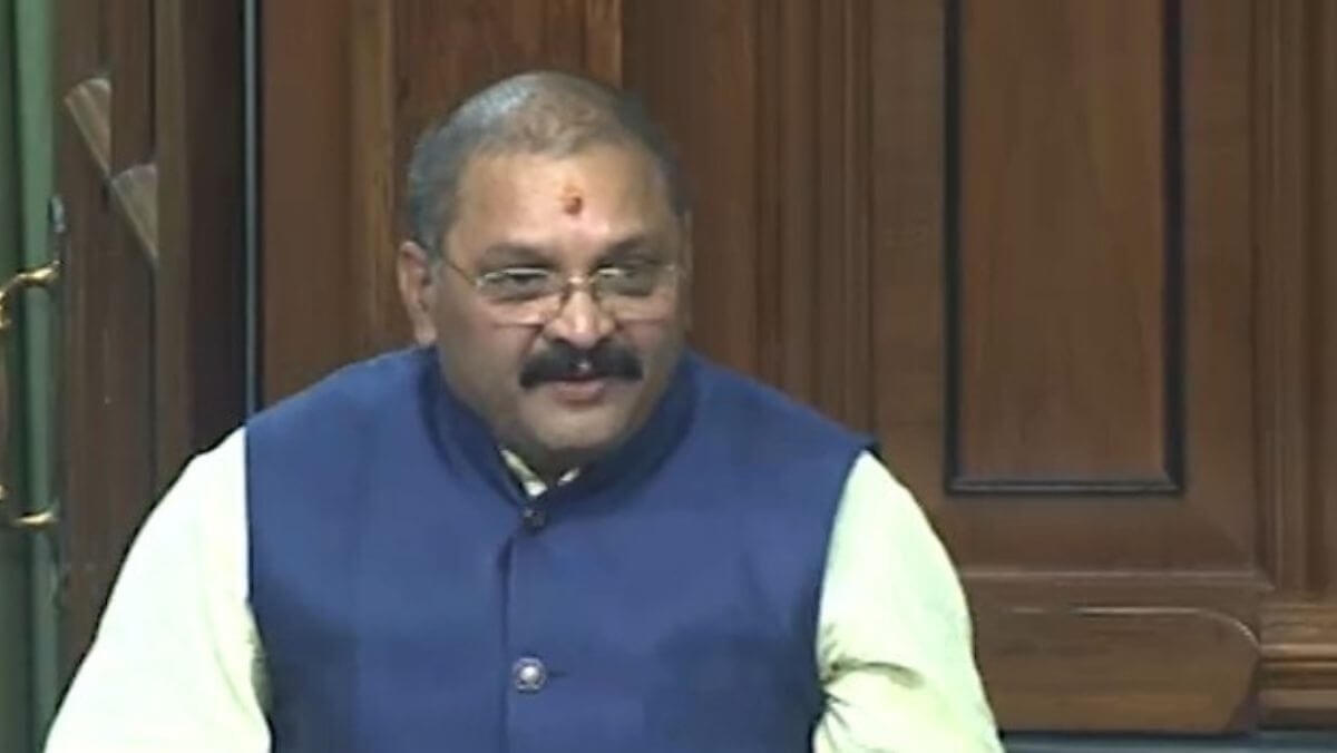 सांसद संतोष पांडेय ने लोकसभा में राहुल गांधी व अखिलेश यादव पर बोला जोरदार हमला...