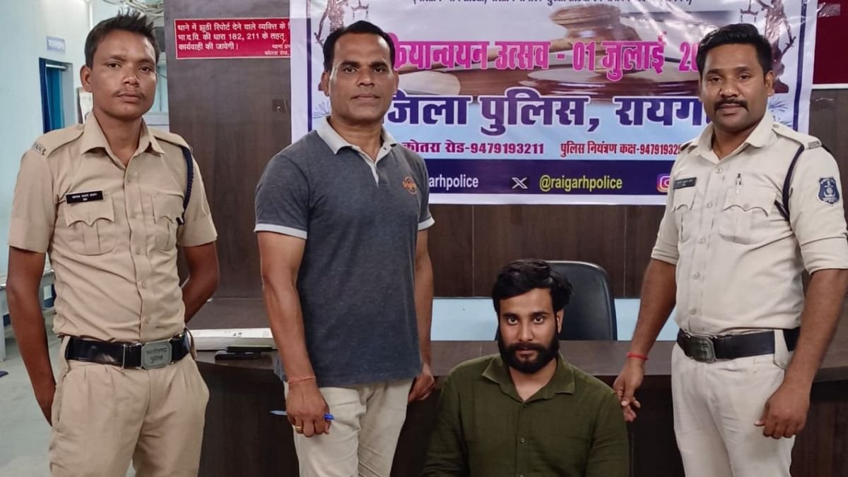 Raigarh News: कार से मवेशियों को ठोकर मारकर फरार हुए आरोपी को कोतरारोड़ पुलिस ने किया गिरफ्तार...