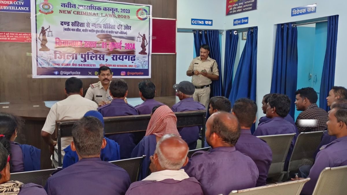 थाना प्रभारी कोतरारोड़ ने ली ग्राम कोटवारों की मीटिंग, घटना, दुर्घटना की तत्काल सूचना पुलिस को देने के दिए निर्देश...