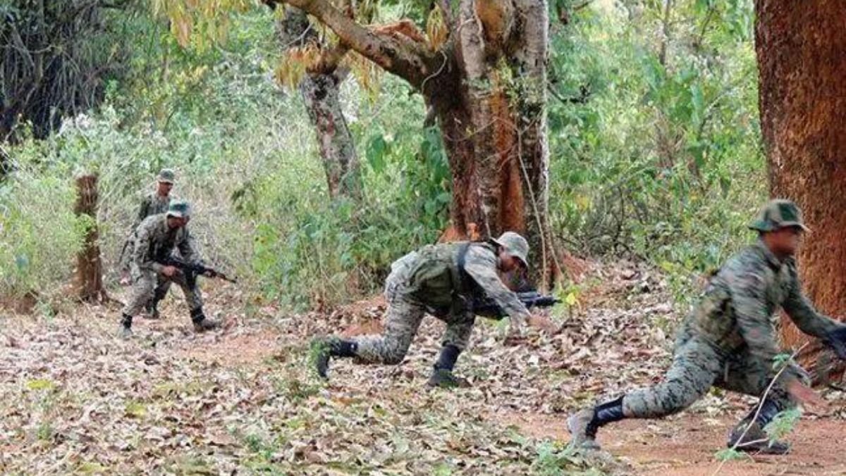 CG Naxal : ओडिशा बॉर्डर पर नक्सली मुठभेड़, जवानों को भारी पड़ते देख भाग खड़े हुए माओवादी...