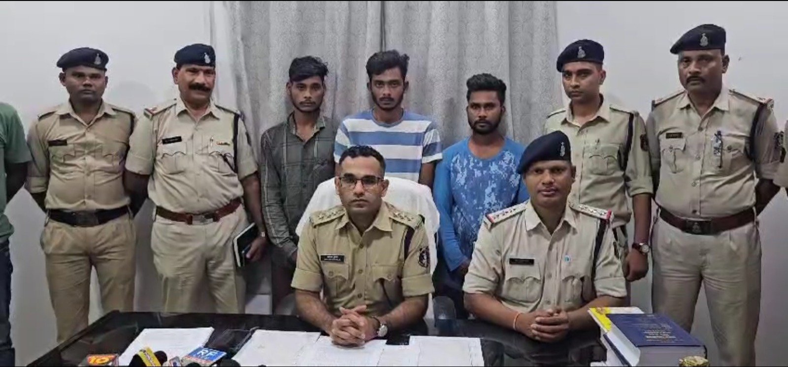 ओडिशा के नक्सल क्षेत्र से चोरी हुआ ट्रैक्टर बरामद, पुसौर पुलिस ने ट्रैक्टर चुराने वाले तीन आरोपियों को किया गिरफ्तार…