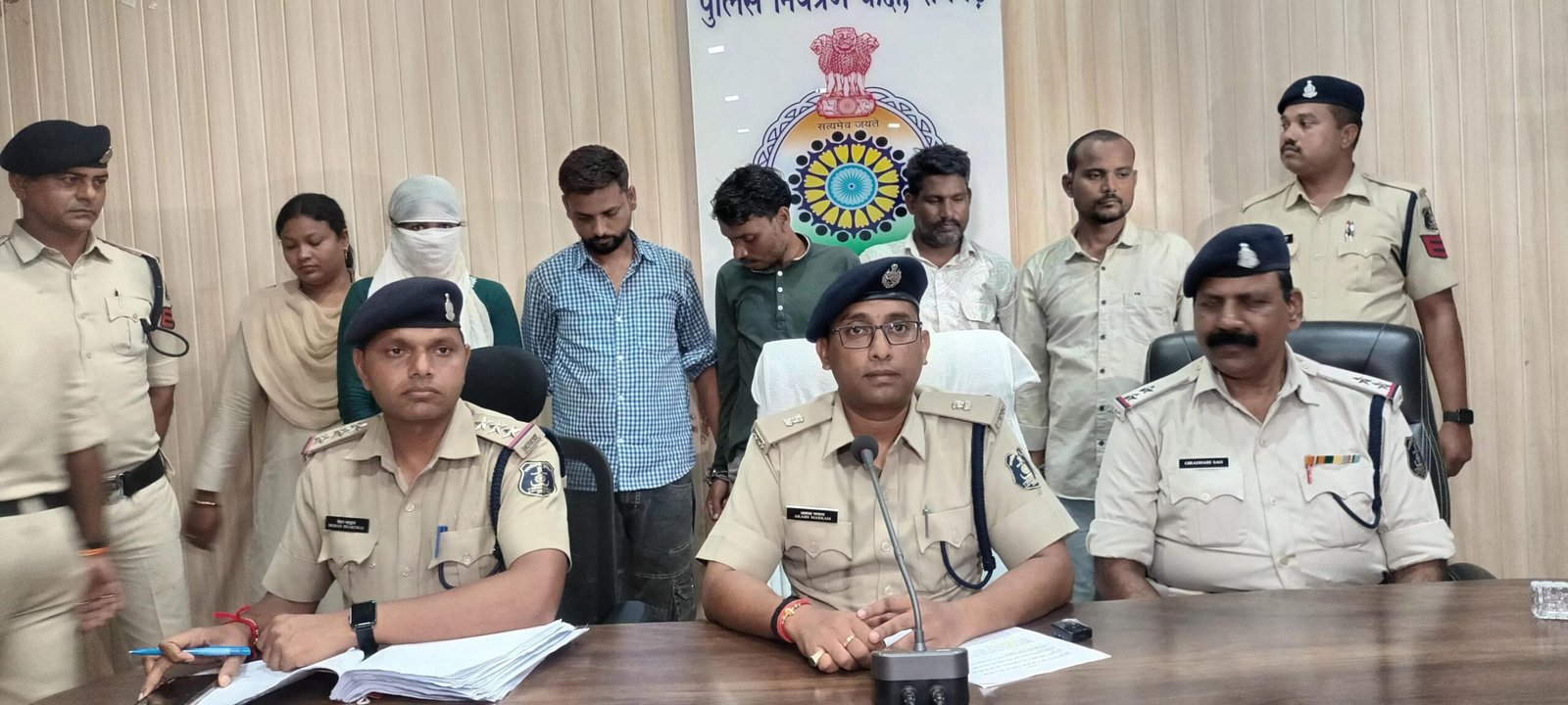 रायगढ़ पुलिस की गांजा तस्करी पर बड़ी कार्रवाई, 175 किलो गांजा समेत 43 लाख रुपये की संपत्ति जप्त…